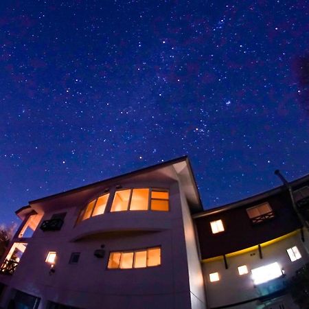 เพนชั่น อองเทรอ-เดอ-แมร์ Bed & Breakfast Hachimantai  ภายนอก รูปภาพ
