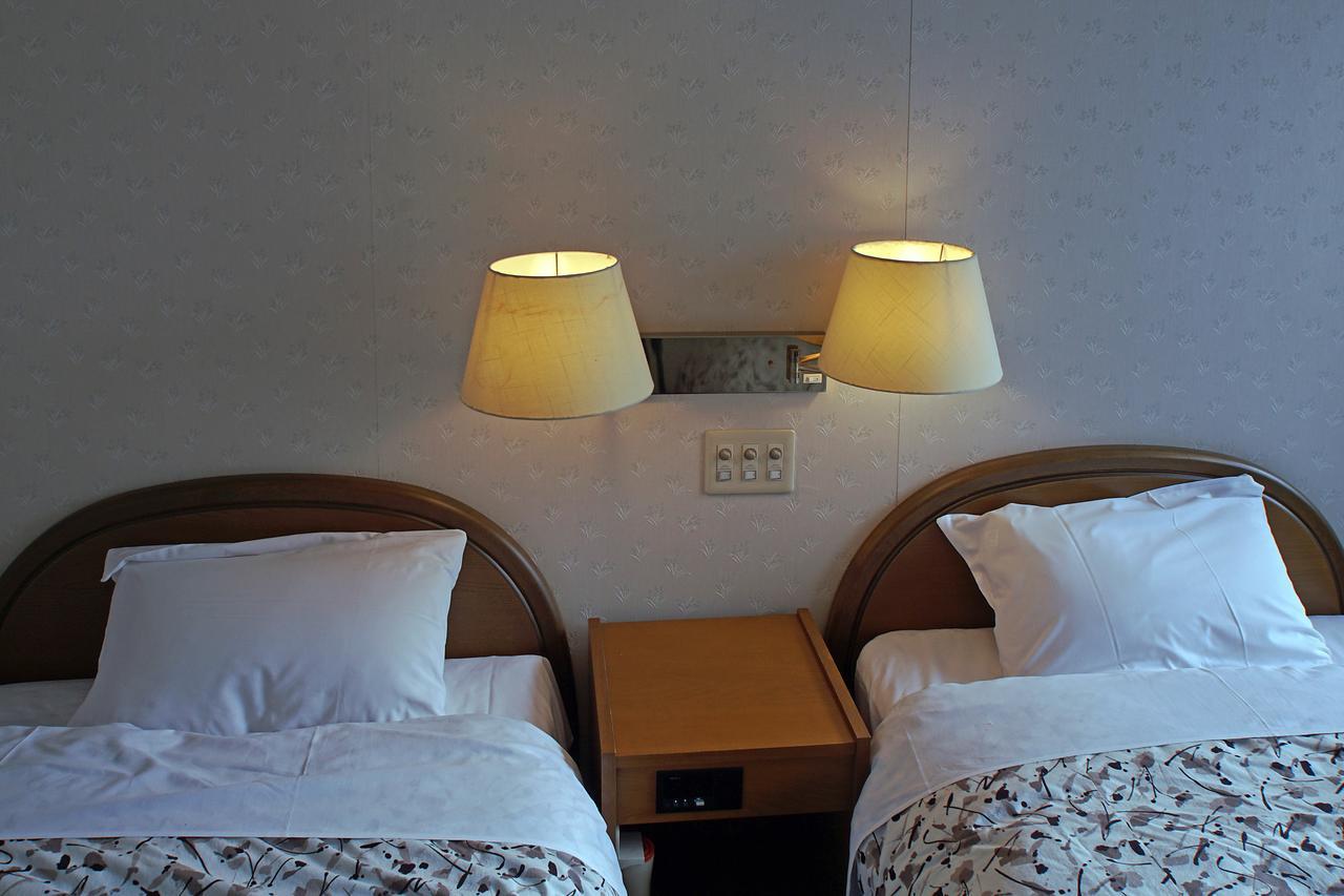 เพนชั่น อองเทรอ-เดอ-แมร์ Bed & Breakfast Hachimantai  ภายนอก รูปภาพ