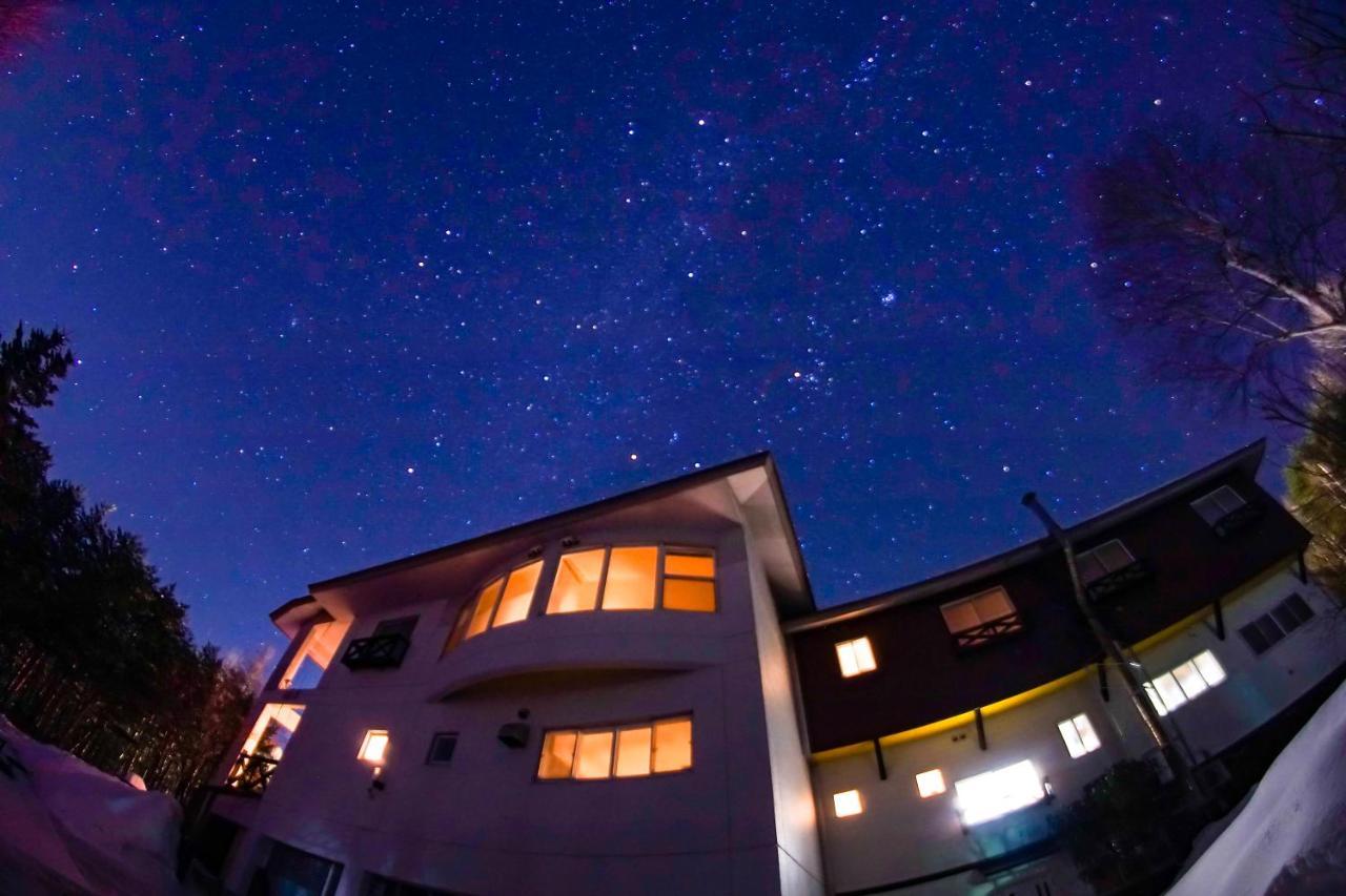 เพนชั่น อองเทรอ-เดอ-แมร์ Bed & Breakfast Hachimantai  ภายนอก รูปภาพ