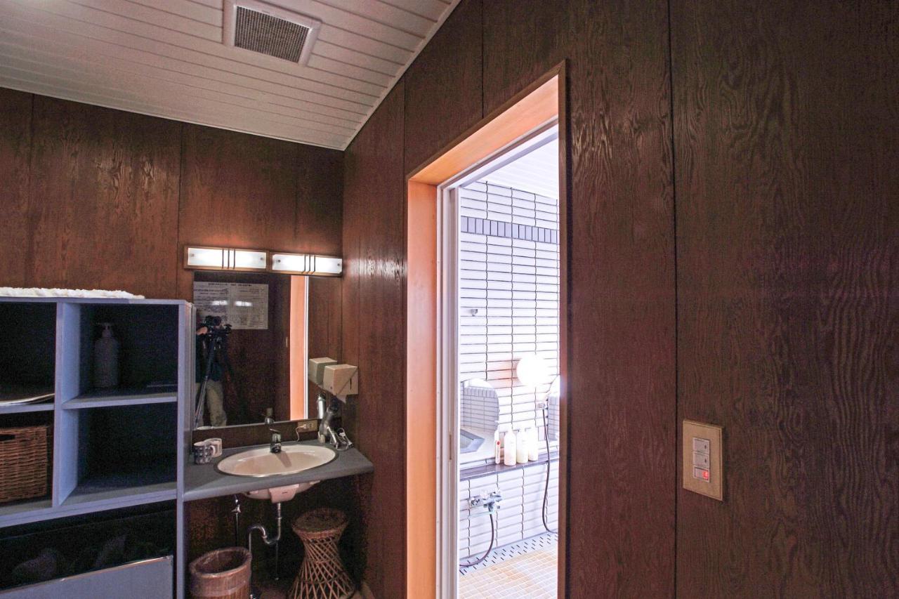 เพนชั่น อองเทรอ-เดอ-แมร์ Bed & Breakfast Hachimantai  ภายนอก รูปภาพ