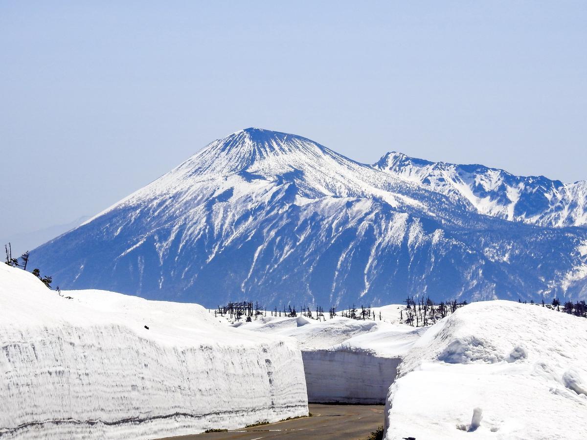 เพนชั่น อองเทรอ-เดอ-แมร์ Bed & Breakfast Hachimantai  ภายนอก รูปภาพ