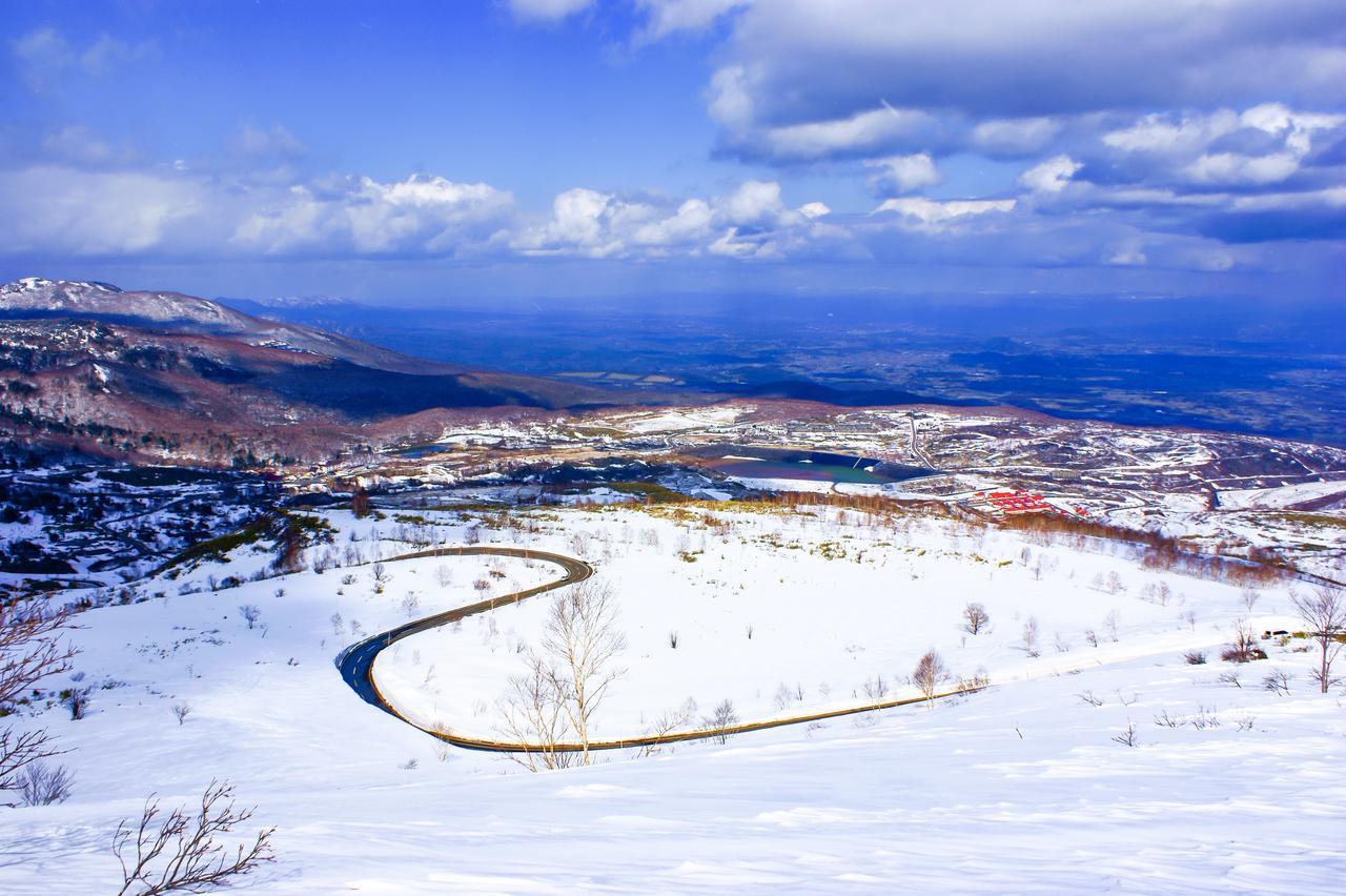 เพนชั่น อองเทรอ-เดอ-แมร์ Bed & Breakfast Hachimantai  ภายนอก รูปภาพ